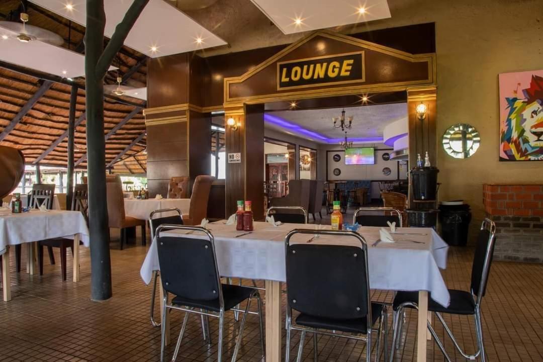 Zambezi Junction Lodge Livingstone Exterior foto